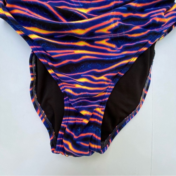 TYR Cadence Diamond Fit Swimsuit - Picture 4 of 6